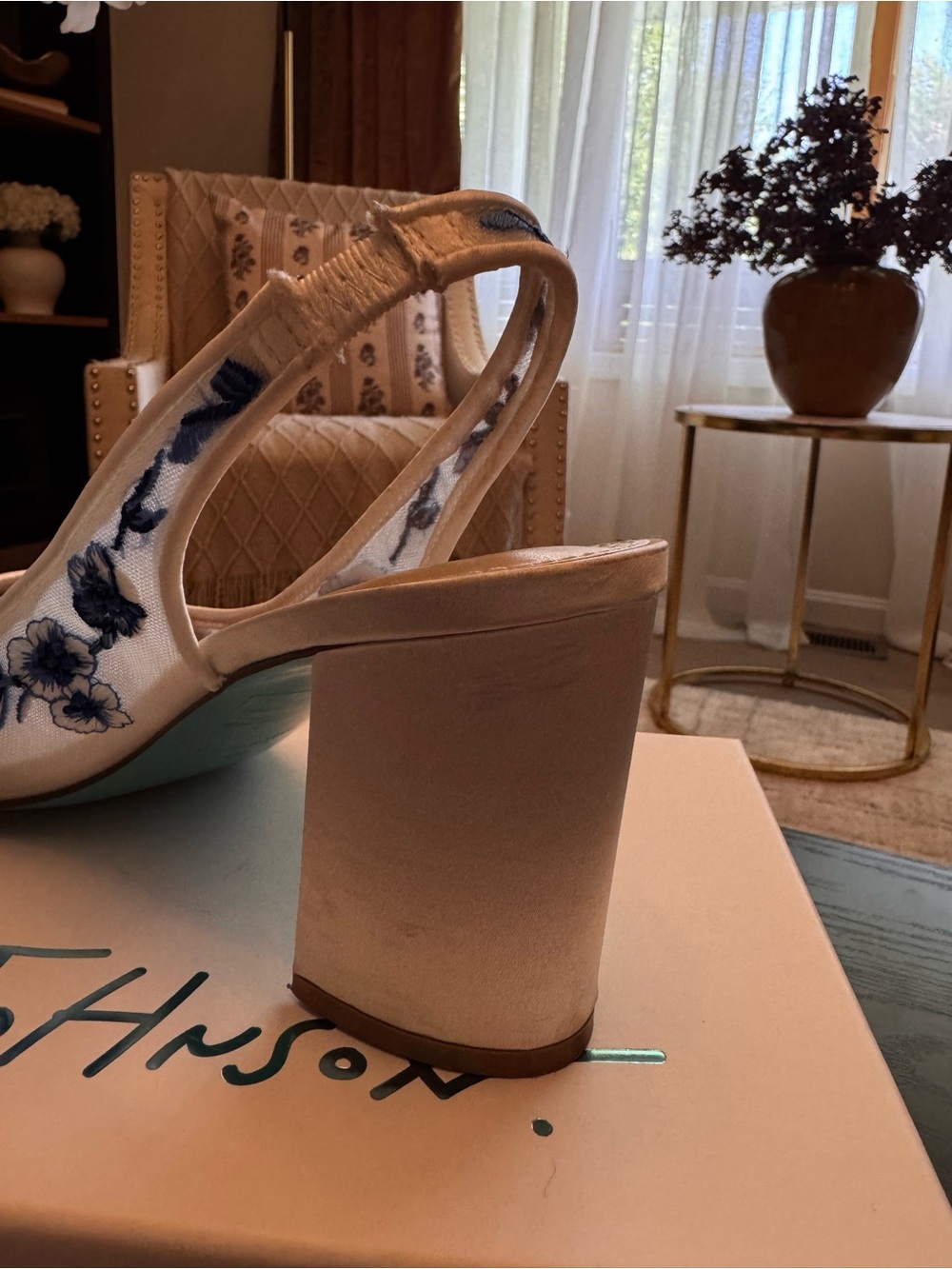 Betsey Johnson White Slingback Pumps with Blue Floral Embroidery - Picture 4 of 10